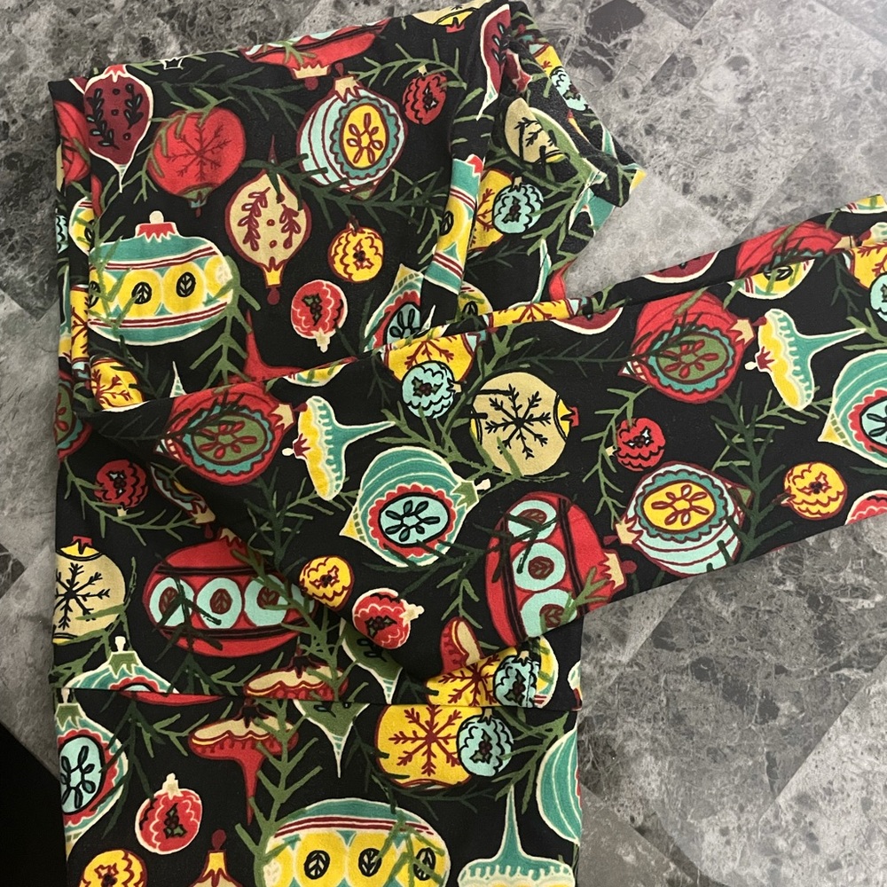 TC LulaRoe Christmas leggings